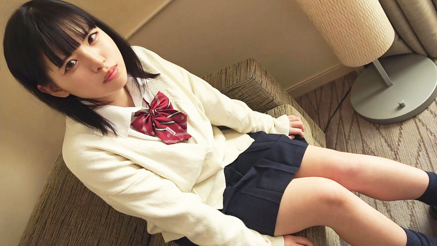 デカチンにNTRされた女子○生 僕の大好きな151cmでGカップの巨乳な彼女をバイト先のデカチン大学生に寝取られ中出しされた！ F-NTR3 あむ151cm Gカップ