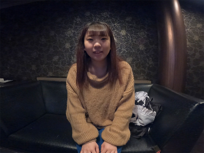 可愛い笑顔のドMセクシー女優に身体が浮くまで腹パンチ＆落書き緊○
